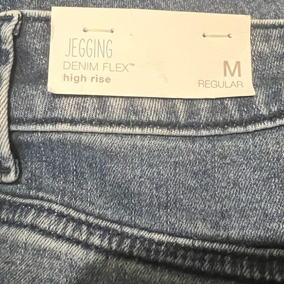 NWT Maurices Medium Jegging Denim Flex High Rise Jeans - Picture 5 of 7